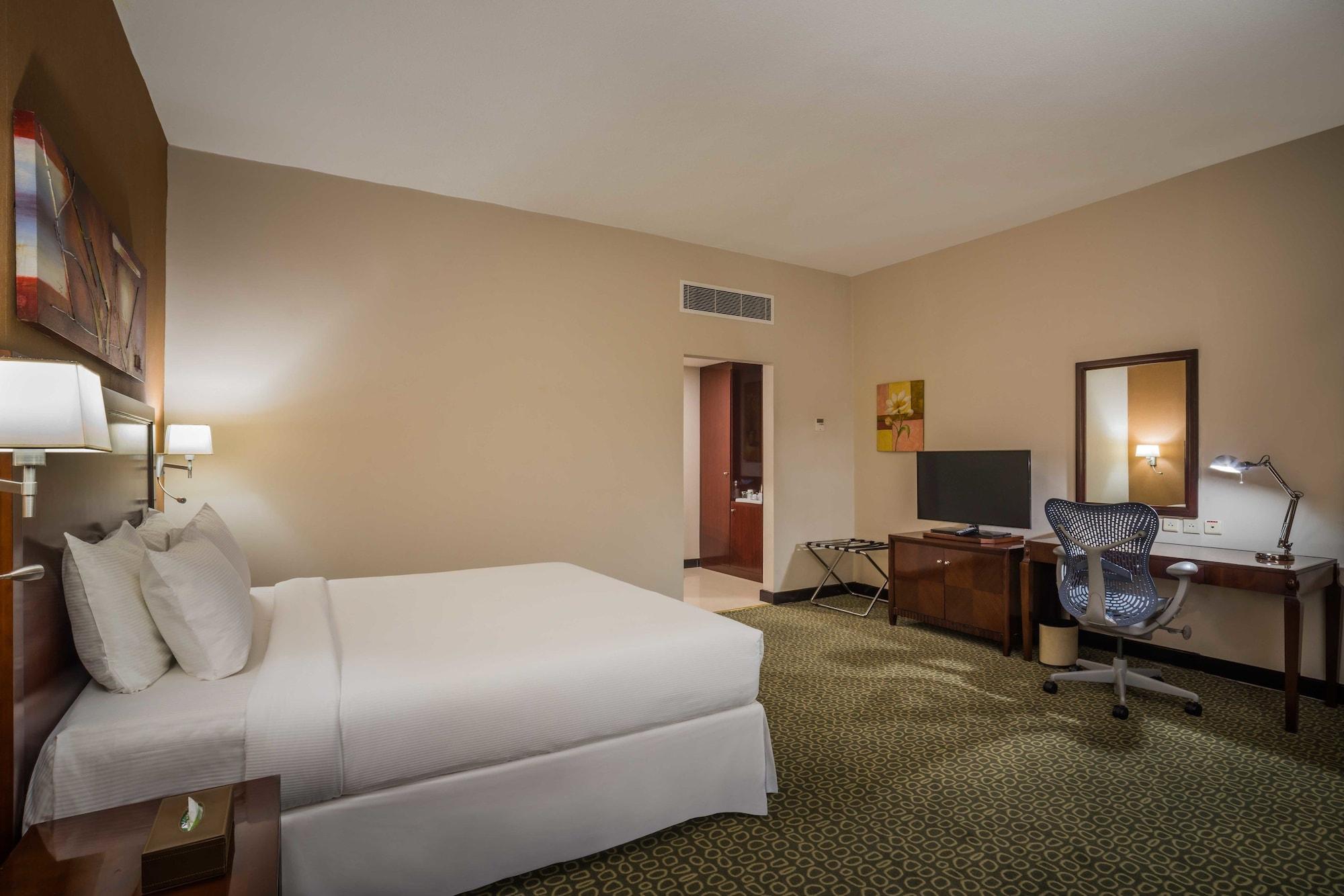Hilton Garden Inn Riyadh Olaya Exterior photo