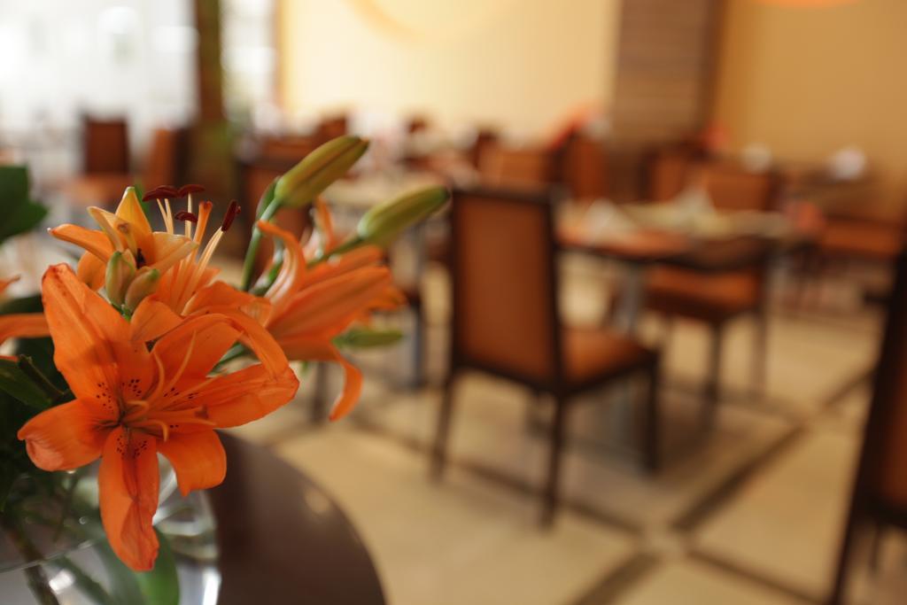 Hilton Garden Inn Riyadh Olaya Exterior photo