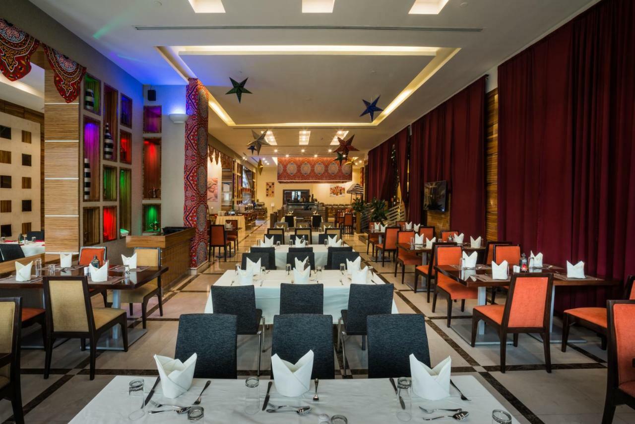 Hilton Garden Inn Riyadh Olaya Exterior photo